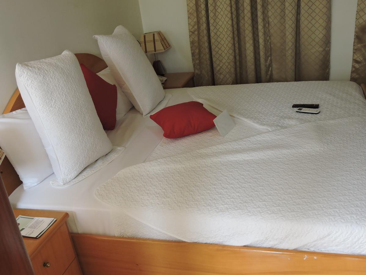 Allseasons Hotel Pantang Стая снимка