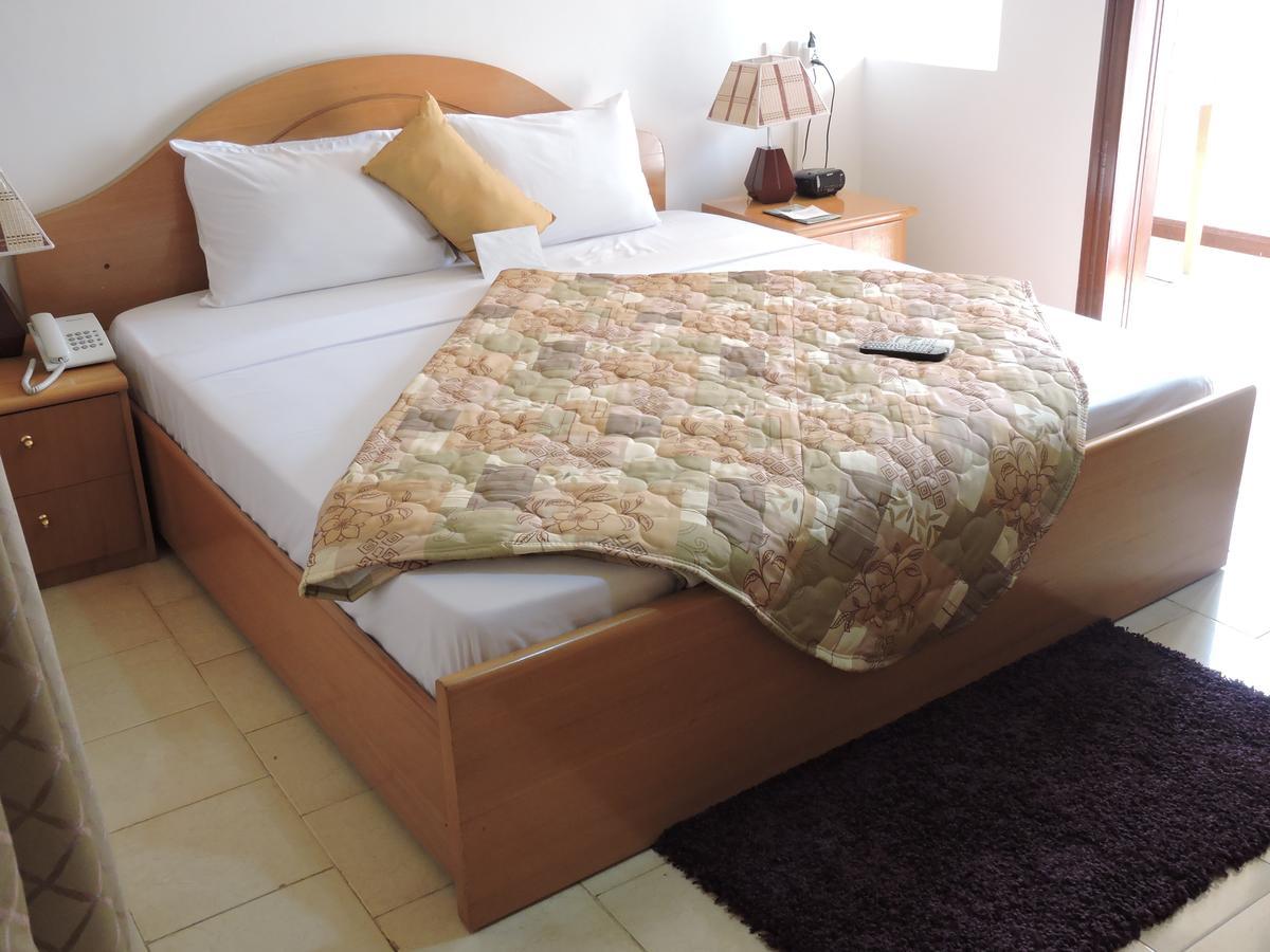 Allseasons Hotel Pantang Стая снимка